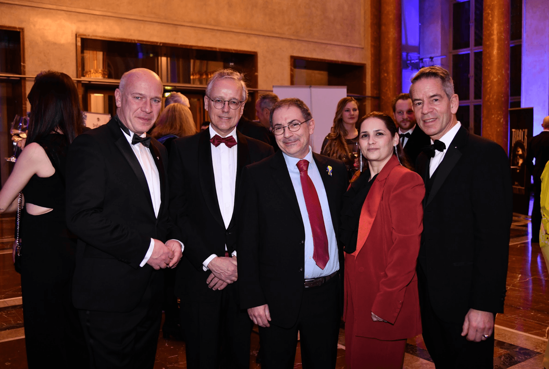 Finalists, partners and the WLOUNGE team celebrating on stage at the Gala